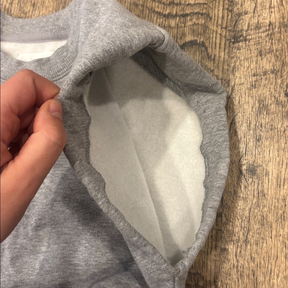 Wilfred Gray Crewneck Sweatshirt - Picture 5 of 9